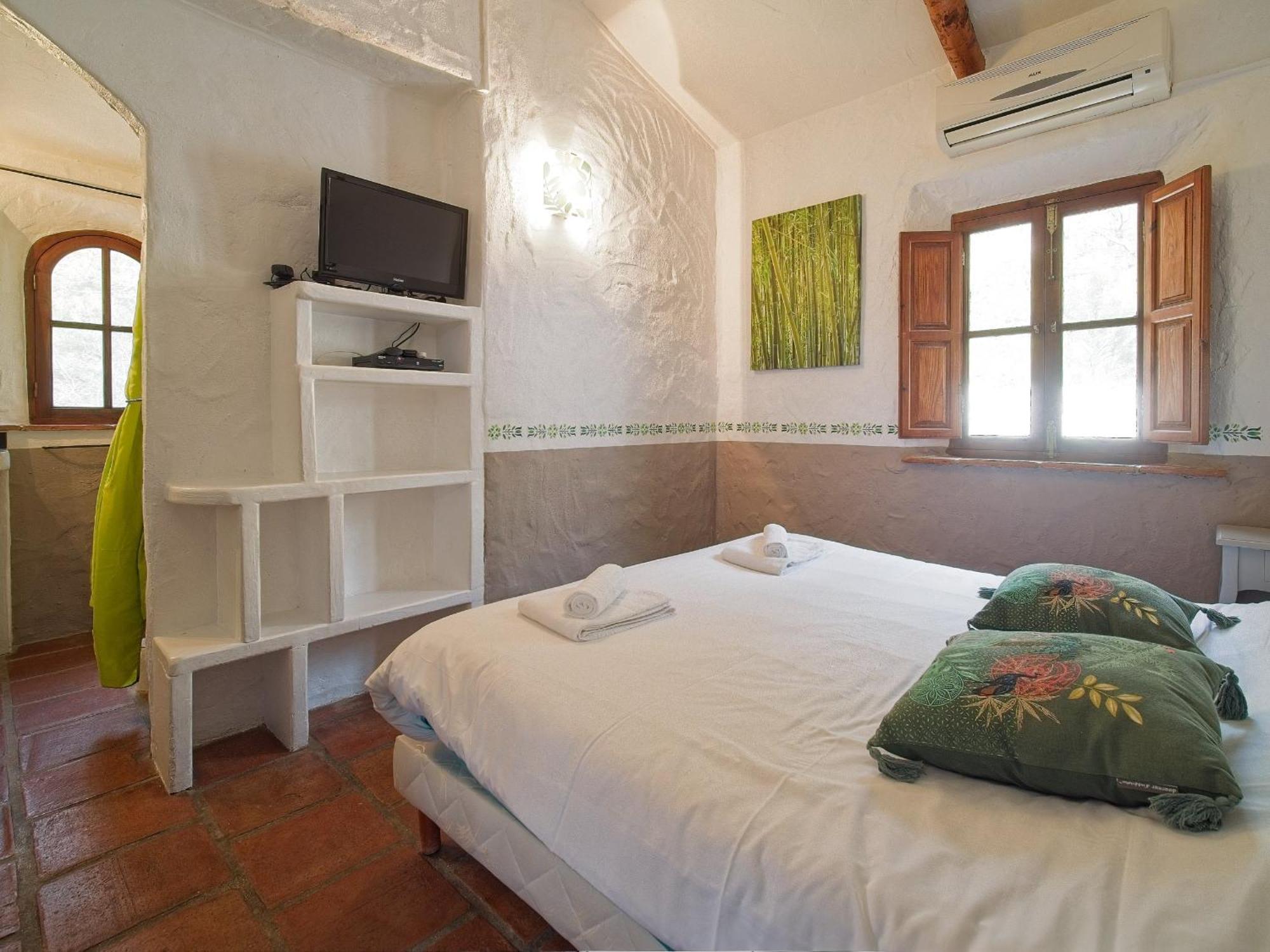 B&B Villa Chante Coucou Фонтен-де-Воклюз Экстерьер фото